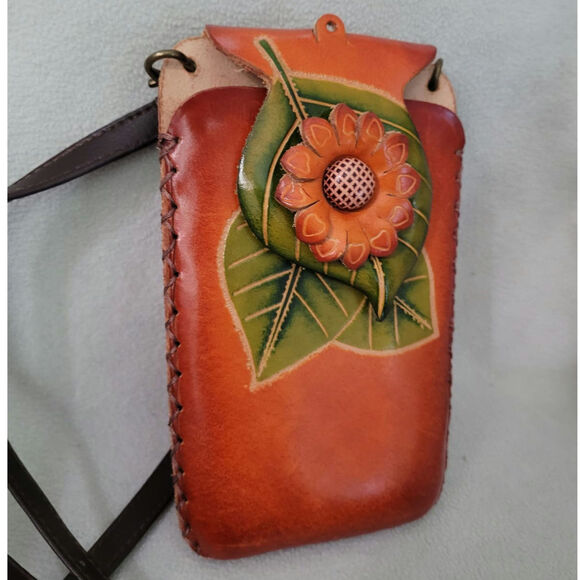 Hand Tooled Leather Floral Accent Embossed Crossbody PURSE - Picture 2 of 8